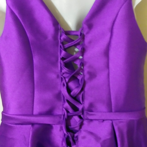 Dress - Picture 4 of 8